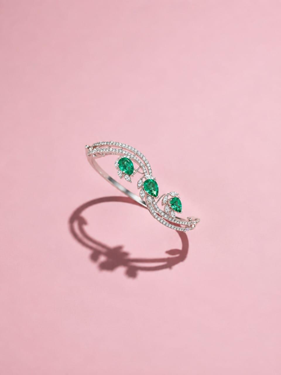 Emerald Leaf Sparkle Bracelet